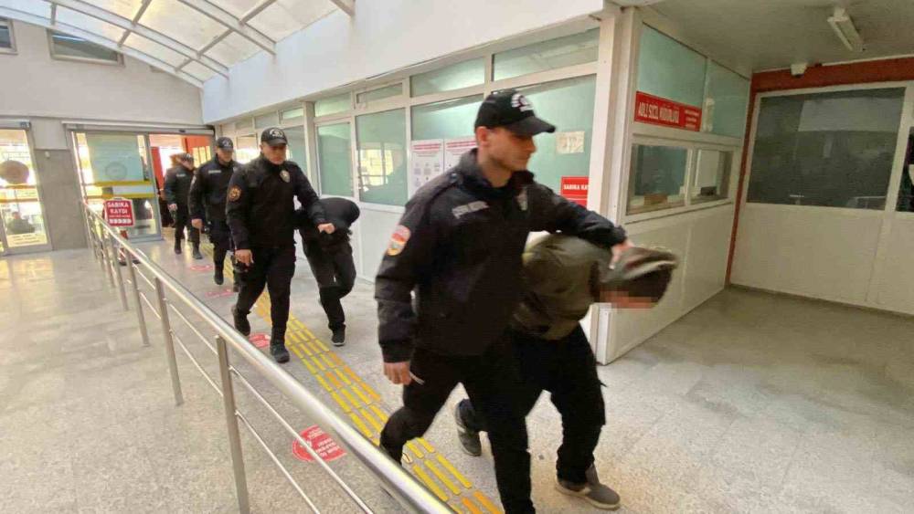 DEAŞ ve El Kaide operasyonunda 11 ş&uuml;pheli adliyeye sevk edildi
