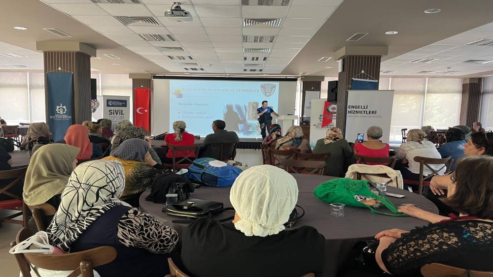 60 yaş üstü vatandaşlara dolandırıcılığa karşı eğitim
