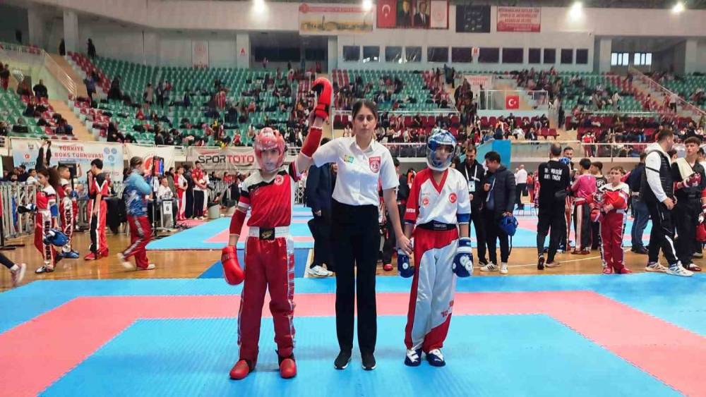 Körfez’in genç kick boksçuları Diyarbakır’dan madalyayla döndü