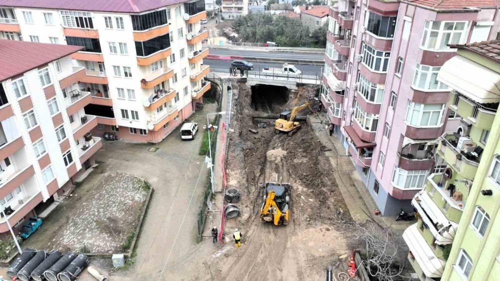 Gölcük Ulaşlı’da inşa edilen alt geçit projesiyle ulaşım kesintisiz hale gelecek