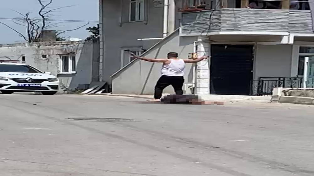 Kocaeli’de sokak ortasında kocası tarafından bıçaklanan kadı