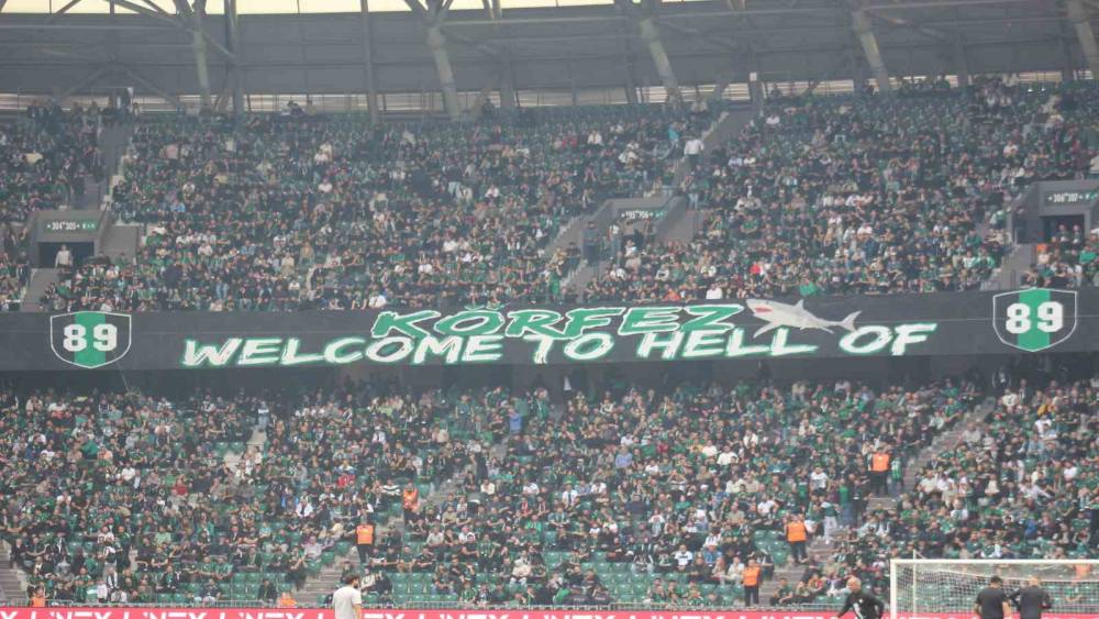 Kocaelispor- Galatasaray maçını 32 bin 18 biletli seyirci izledi
