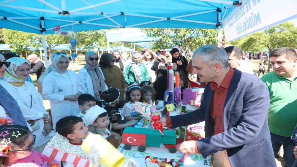 Çayırova’da çevre şenliği renkli görüntülere sahne