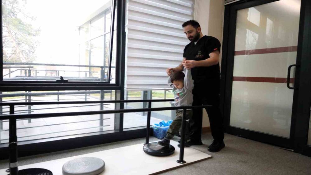 Minik Demir ilk adımları Gonca&rsquo;da attı
