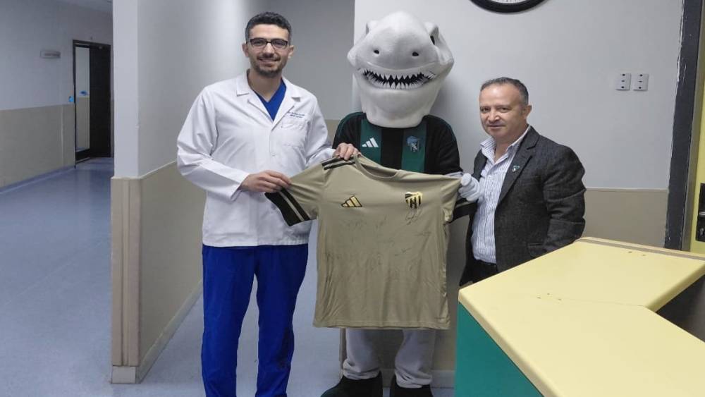 Kocaelispor&rsquo;dan doktorlara Tıp Bayramı s&uuml;rprizi
