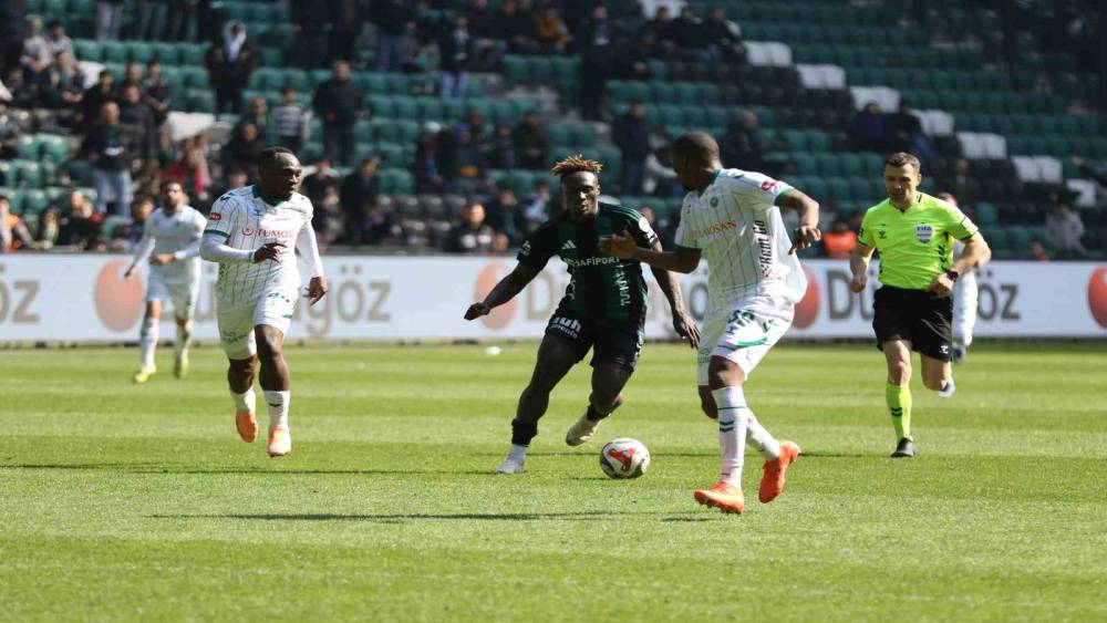 Trendyol S&uuml;per Lig: Kocaelispor: 1 - Konyaspor: 2 (Ma&ccedil; sonucu)

