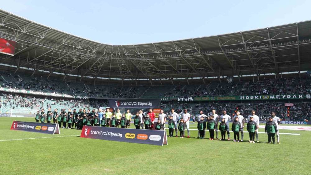 Kocaelispor&rsquo;da sezonun en d&uuml;ş&uuml;k seyirci sayısı
