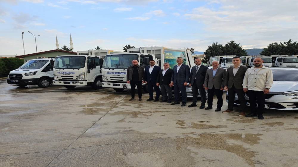 Gölcük’ün araç filosu 5 yeni araçla güçlendirildi