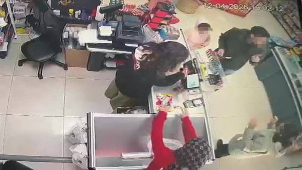 &Ouml;zel gereksinimli &ccedil;ocuğunu darp etmişti: Baba g&ouml;zaltına alındı
