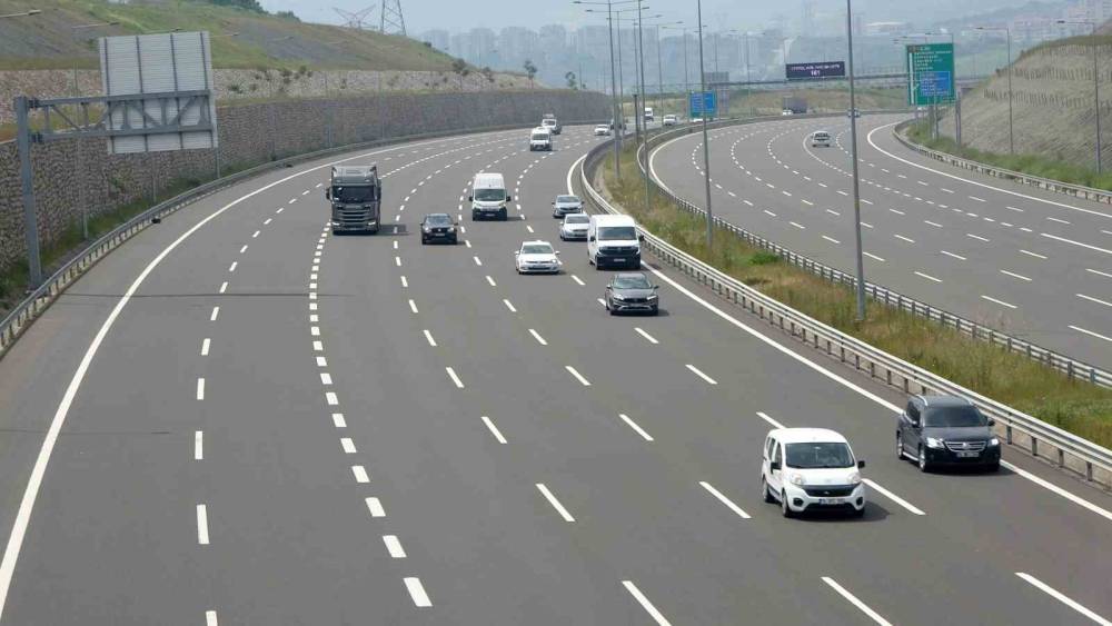 Kocaeli&rsquo;de otoyollarda bayram tatili &ouml;ncesi sakinlik yaşanıyor
