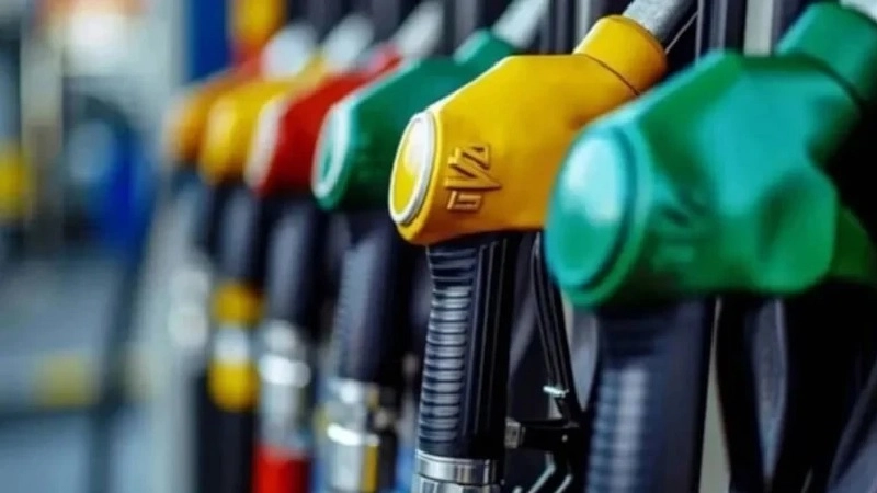 Akaryakıttaki zam Cumhuriyet tarihinin en y&uuml;ksek seviyelerine ulaşacak!