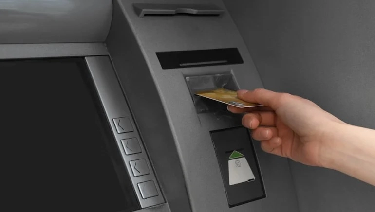 Banka ATM'lerinden para çekemeyenler için uyarı