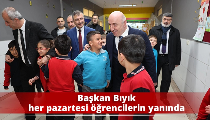 Başkan Bıyık her pazartesi &ouml;ğrencilerin yanında