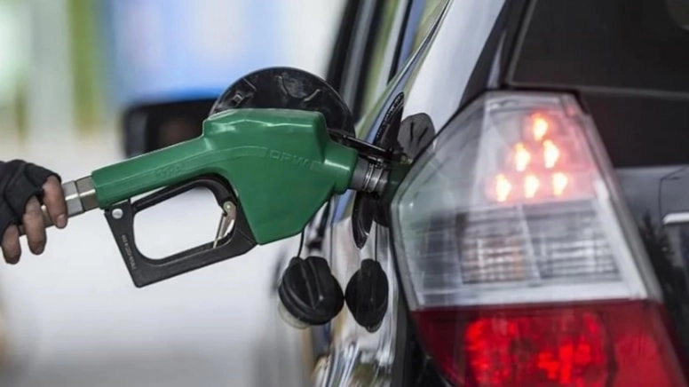 Benzine ikinci zam yolda!
