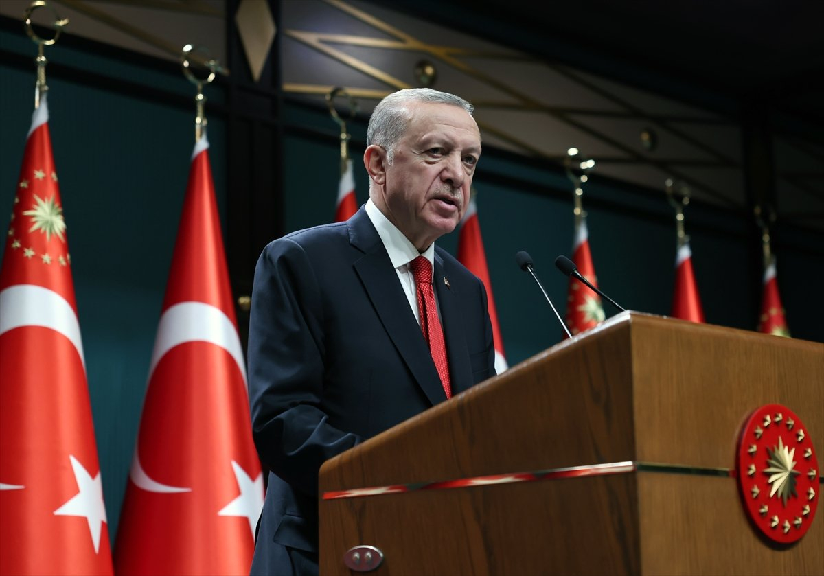 Cumhurbaşkanı Erdoğan’dan asgari ücret ve EYT toplantısı