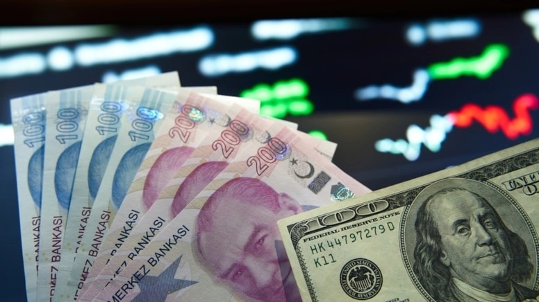 Dolar ve TL kuru rekorlara doymuyor!