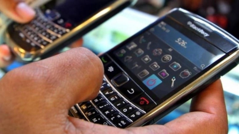 Efsane telefon markası milyonlarca aracın yeni g&ouml;zdesi oldu