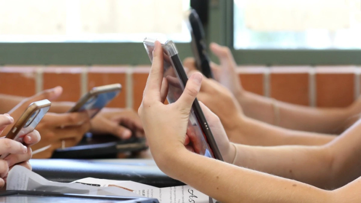 İlkokulda cep telefonu kullanımı yasaklandı!