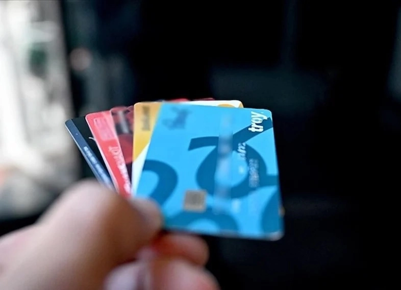 Kredi kartı yerine banka kartı kullananlara k&ouml;t&uuml; haber!