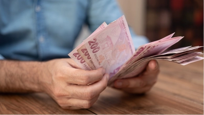 Memurun y&uuml;zde 3,66'lık zammı garantiye alındı!