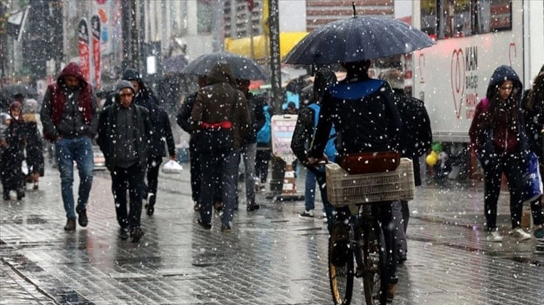 Meteoroloji uyardı; g&uuml;neş yerini sağanak ve kar yağışına bırakıyor!