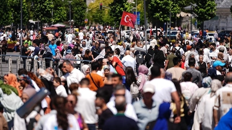 T&uuml;rkiye&rsquo;nin yaş profilinde kritik değişim
